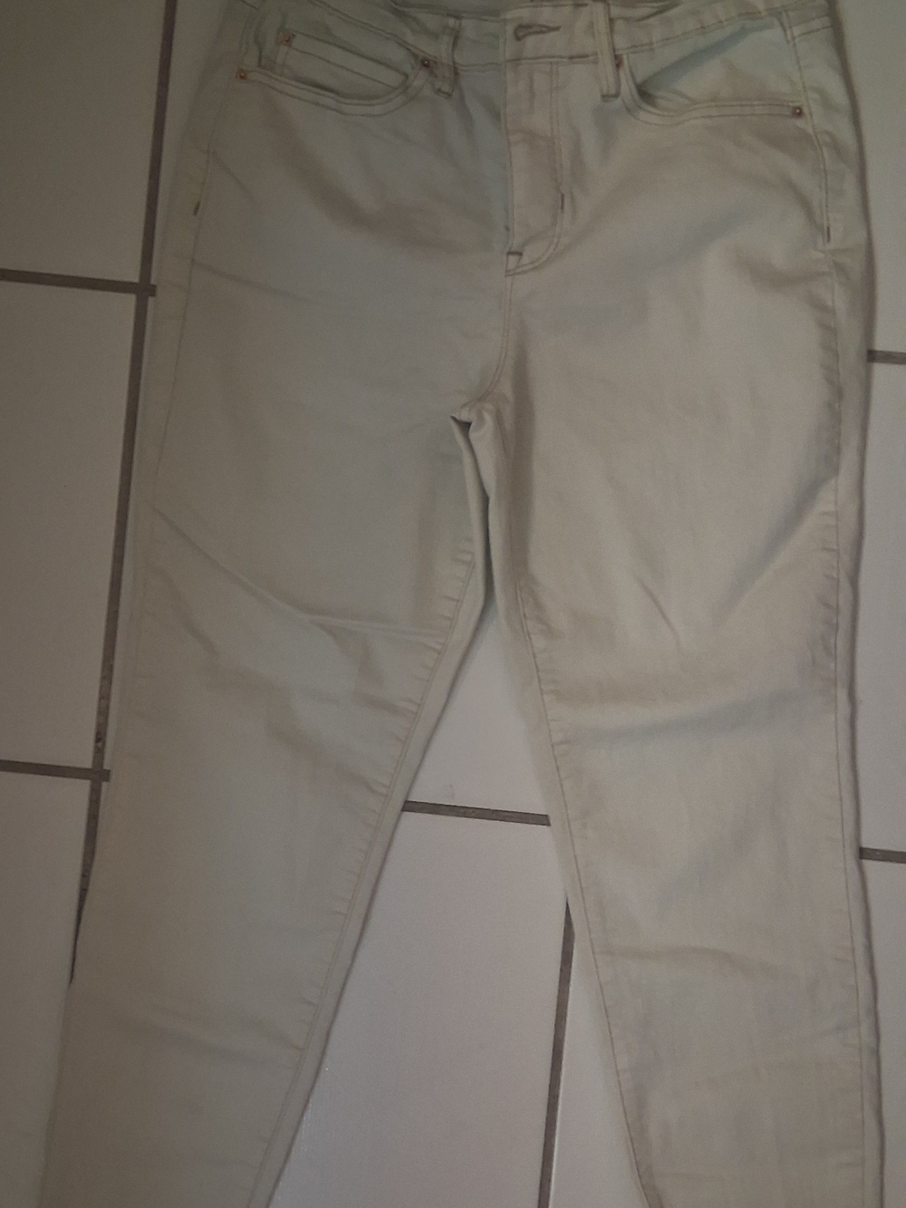 Cropped Ankle Jeans in Light Beige
